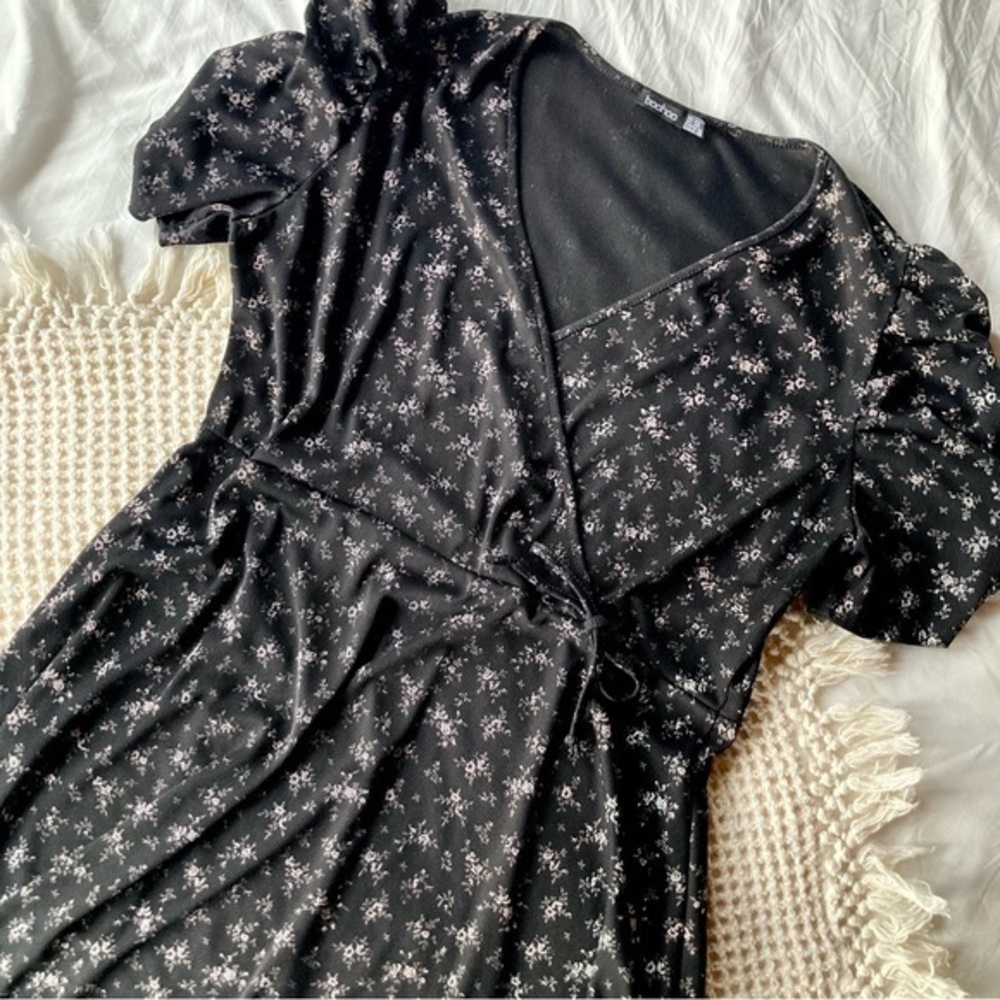 Boohoo Plus Ditsy Floral Wrap Skater Dress Size 20